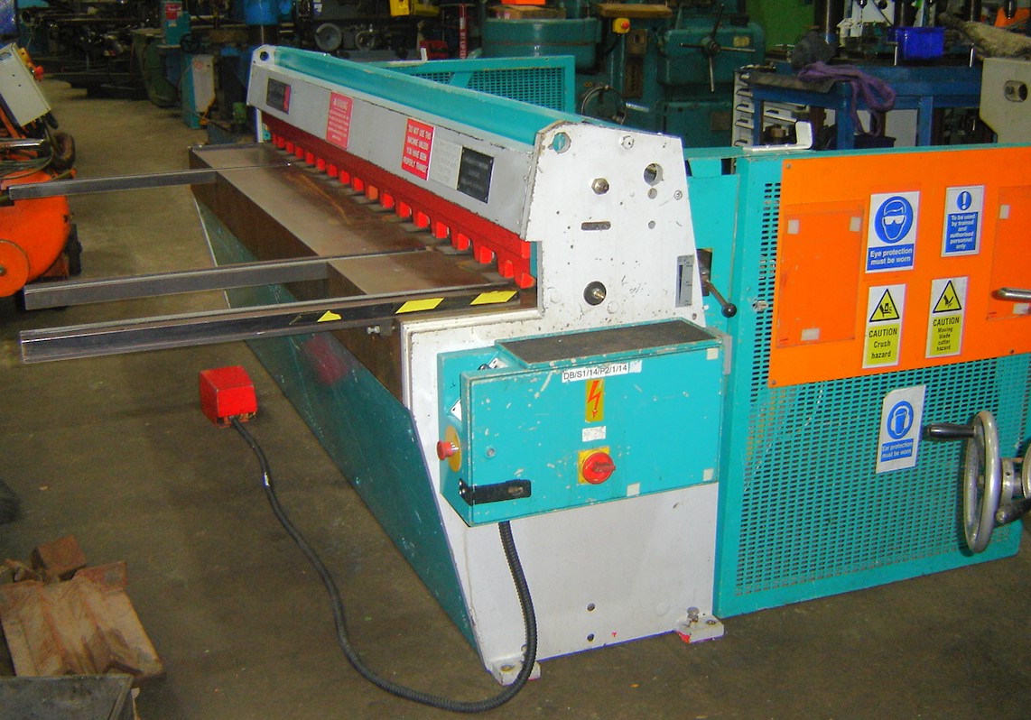 Maden Machine Tools Front supports, squaring arm, hand rear backstop, foot pedal control ...